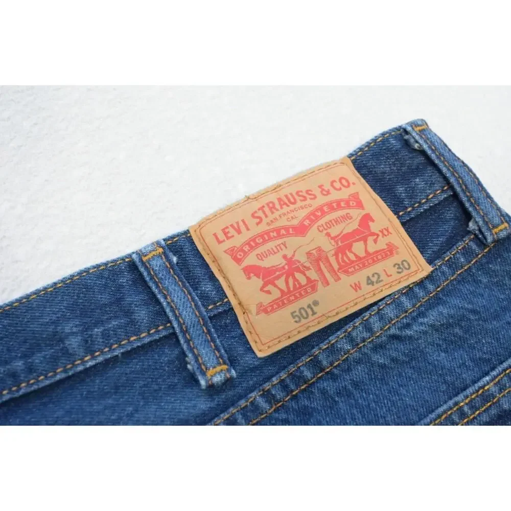 Levis color blue